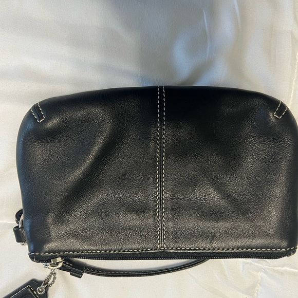 Coach wristlet - Picture 3 of 3